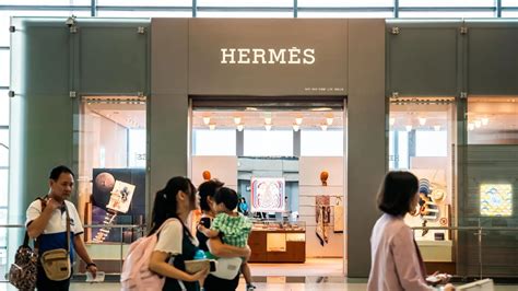 hermes morto mala giustizia|Non solo l'eredità di Hermès al giardiniere: ecco tutte .